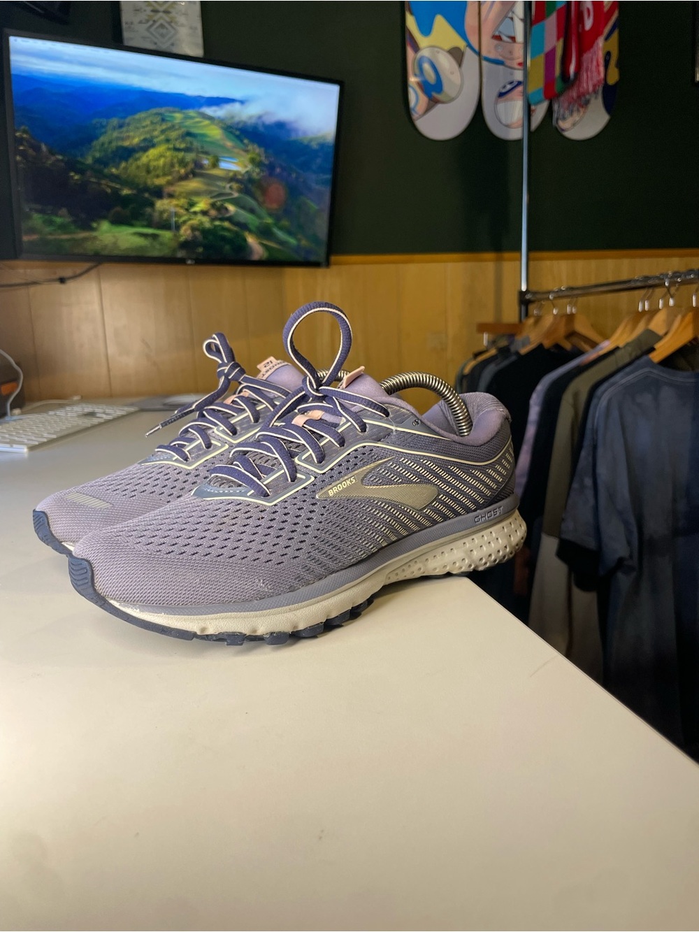 Brooks Ghost 12 women's running shoes in a grey lavender colorway 6.5 wide
